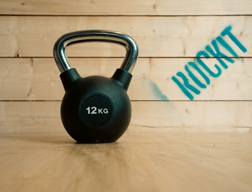 Pilt Must Kettlebell 12 kg